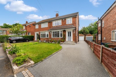 Images for Trent Close, Bramhall, SK7 EAID:2458577900 BID:cc3b723c-d9b3-4363-98e9-f3a7b04b7bc7