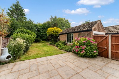 Images for Trent Close, Bramhall, SK7 EAID:2458577900 BID:cc3b723c-d9b3-4363-98e9-f3a7b04b7bc7