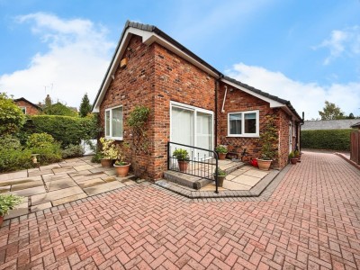 Images for Ripley Avenue, Cheadle Hulme EAID:mosleyjaapi BID:1