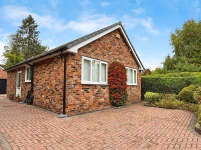Images for Ripley Avenue, Cheadle Hulme EAID:mosleyjaapi BID:1