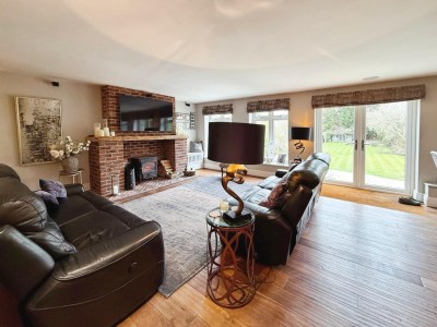 Images for Lees Road, Bramhall EAID:mosleyjaapi BID:1