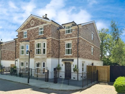 Images for Holland Park, Bramhall EAID:mosleyjaapi BID:1