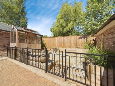 Images for Holland Park, Bramhall EAID:mosleyjaapi BID:1