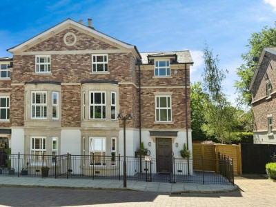 Images for Holland Park, Bramhall EAID:mosleyjaapi BID:1