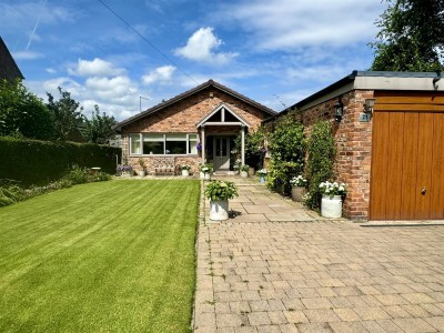 Images for Fairbourne Avenue, Wilmslow EAID:mosleyjaapi BID:2