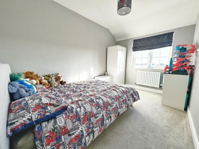 Images for Hangar Crescent, Woodford EAID:mosleyjaapi BID:1