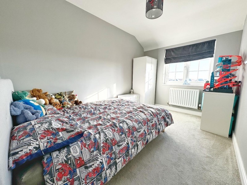 Images for Hangar Crescent, Woodford