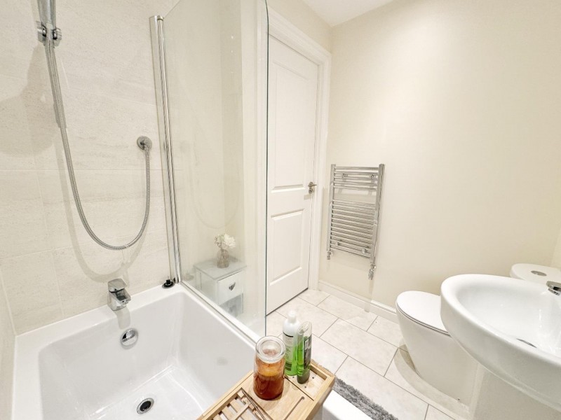 Images for Hangar Crescent, Woodford