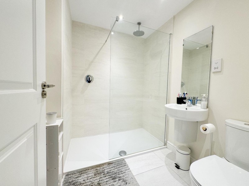 Images for Hangar Crescent, Woodford