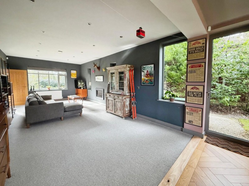 Images for Ladythorn Crescent, Bramhall