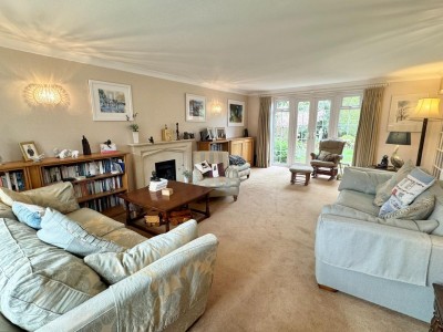 Images for Blenheim Close, Wilmslow EAID:mosleyjaapi BID:2