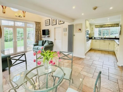 Images for Blenheim Close, Wilmslow EAID:mosleyjaapi BID:2