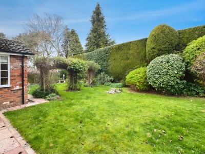 Images for Blenheim Close, Wilmslow EAID:mosleyjaapi BID:2