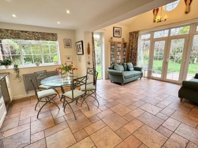 Images for Blenheim Close, Wilmslow EAID:mosleyjaapi BID:2