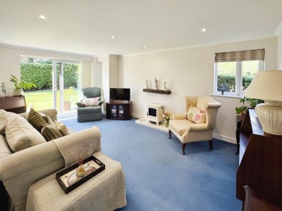 Images for Glenbourne Park, Bramhall EAID:mosleyjaapi BID:1