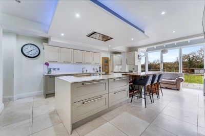 Images for Moss Lane, Bramhall EAID:mosleyjaapi BID:1