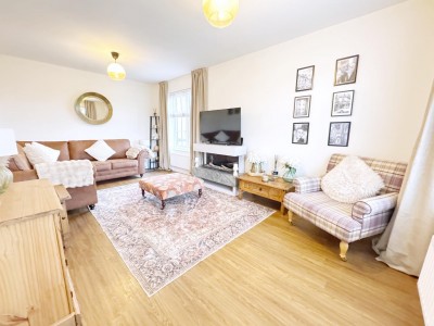 Images for Ringway Avenue, Woodford EAID:mosleyjaapi BID:1