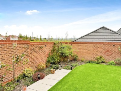 Images for Ringway Avenue, Woodford EAID:mosleyjaapi BID:1