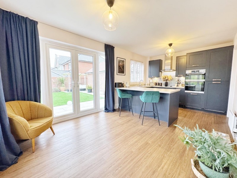 Images for Ringway Avenue, Woodford