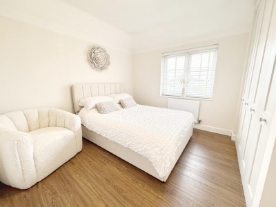 Images for Ringway Avenue, Woodford EAID:mosleyjaapi BID:1