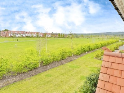 Images for Ringway Avenue, Woodford EAID:mosleyjaapi BID:1