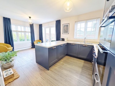 Images for Ringway Avenue, Woodford EAID:mosleyjaapi BID:1