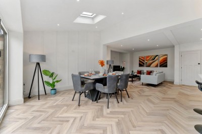 Images for Pine Road, Bramhall EAID:mosleyjaapi BID:1