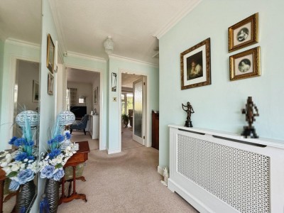 Images for Fairway, Bramhall EAID:mosleyjaapi BID:1