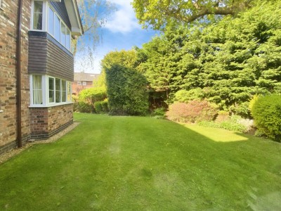 Images for The Willows, Woodacres Court, Wilmslow EAID:mosleyjaapi BID:2