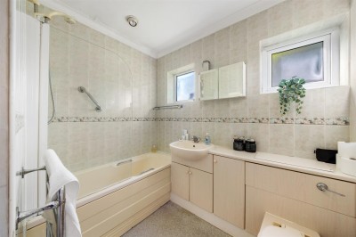 Images for Cobbetts Way, Wilmslow EAID:mosleyjaapi BID:2
