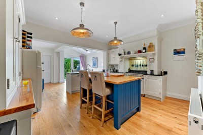 Images for Heyes Lane, Alderley Edge EAID:mosleyjaapi BID:2