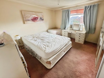 Images for Lindow Parade, Wilmslow EAID:mosleyjaapi BID:2