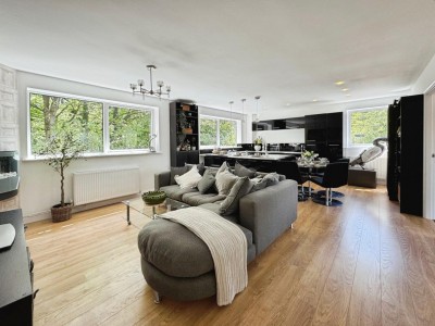 Images for Warren Close, Bramhall EAID:mosleyjaapi BID:1