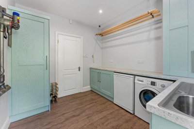 Images for Carrwood Avenue, Bramhall EAID:mosleyjaapi BID:1