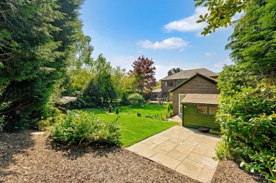 Images for Carrwood Avenue, Bramhall EAID:mosleyjaapi BID:1