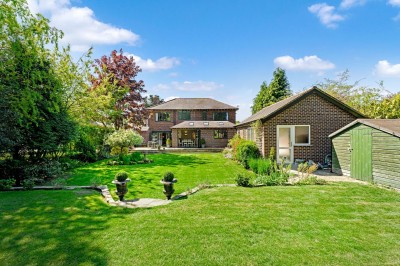 Images for Carrwood Avenue, Bramhall EAID:mosleyjaapi BID:1