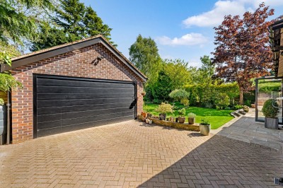 Images for Carrwood Avenue, Bramhall EAID:mosleyjaapi BID:1