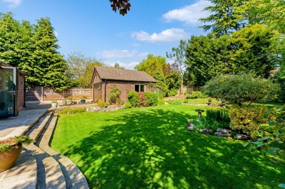Images for Carrwood Avenue, Bramhall EAID:mosleyjaapi BID:1