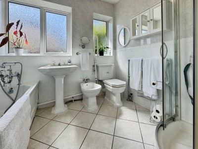 Images for Roseway, Bramhall EAID:mosleyjaapi BID:1