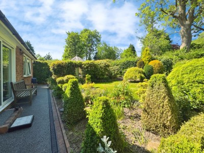 Images for Roseway, Bramhall EAID:mosleyjaapi BID:1