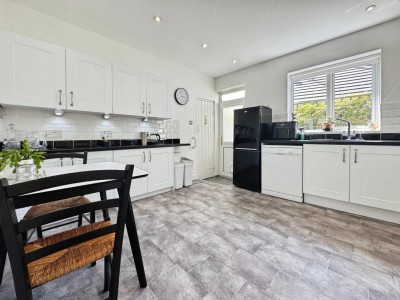 Images for Roseway, Bramhall EAID:mosleyjaapi BID:1