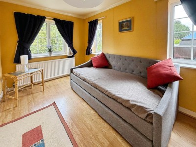 Images for Thorn Road, Bramhall EAID:mosleyjaapi BID:1