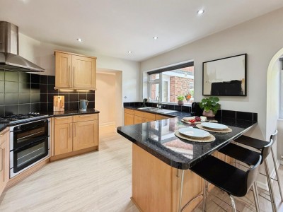 Images for Eskdale Avenue, Bramhall, Stockport EAID:mosleyjaapi BID:1