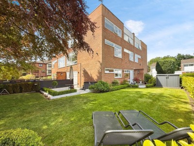 Images for Woodcote Avenue, Bramhall EAID:mosleyjaapi BID:1