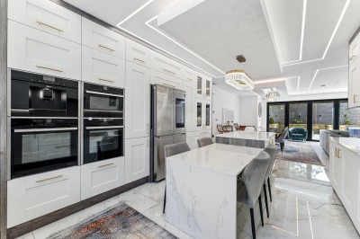 Images for Lawton Avenue, Bramhall EAID:mosleyjaapi BID:1