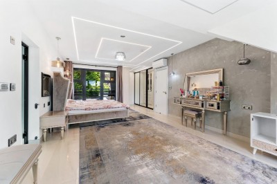Images for Lawton Avenue, Bramhall EAID:mosleyjaapi BID:1