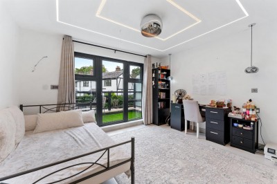 Images for Lawton Avenue, Bramhall EAID:mosleyjaapi BID:1
