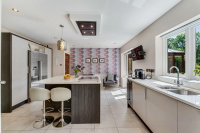 Images for Hall Moss Lane, Bramhall EAID:mosleyjaapi BID:1