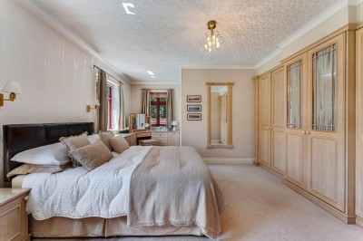 Images for Hall Moss Lane, Bramhall EAID:mosleyjaapi BID:1