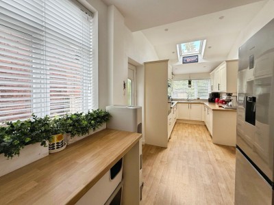 Images for Charlestown Road East, Woodsmoor EAID:mosleyjaapi BID:1